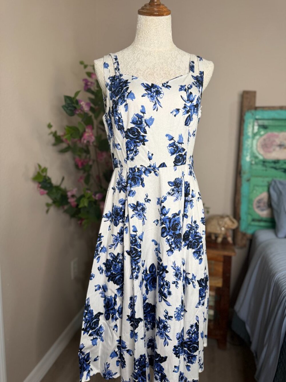Hearts & Roses Retro Vintage Style Pin-Up Dress - Size 8
